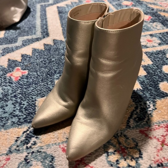 Lulu's Gold Ankle Boots - Picture 5 of 7